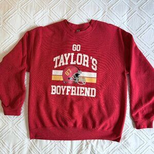 GO Taylor's Boyfriend sweater US L